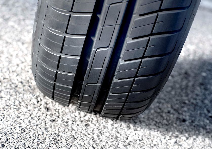 découvrez notre évaluation complète des pneus dunlop sp streetresponse 2. analysez leurs performances sur route, leur adhérence, leur durabilité et leurs caractéristiques techniques pour faire le meilleur choix pour votre véhicule.