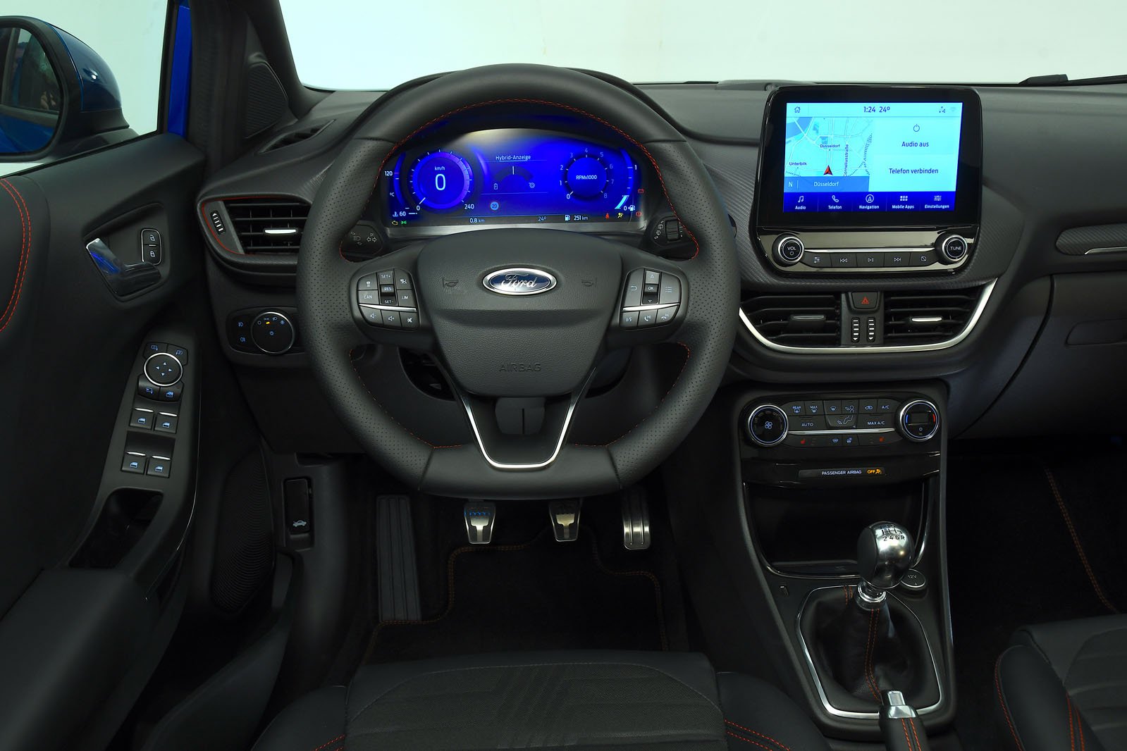 découvrez le ford puma, un suv audacieux qui allie style, confort et technologies avancées pour une expérience de conduite incomparable. explorez ses performances dynamiques et son design contemporain qui font de lui un choix incontournable sur la route.
