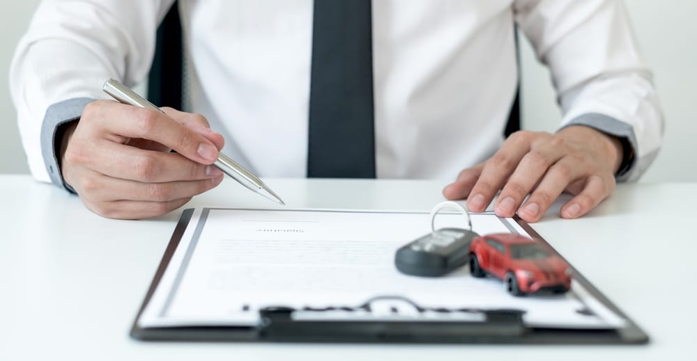 découvrez notre guide complet sur l'assurance auto. comparez les différentes options, comprenez les garanties essentielles et trouvez la meilleure couverture pour votre véhicule à des prix compétitifs.