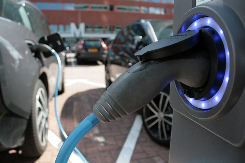 découvrez comment la qualité des pneus influence l'autonomie de votre véhicule électrique (ev). apprenez les astuces pour maximiser la performance et prolonger la durée de vie de vos pneus tout en améliorant l'efficacité énergétique de votre voiture.