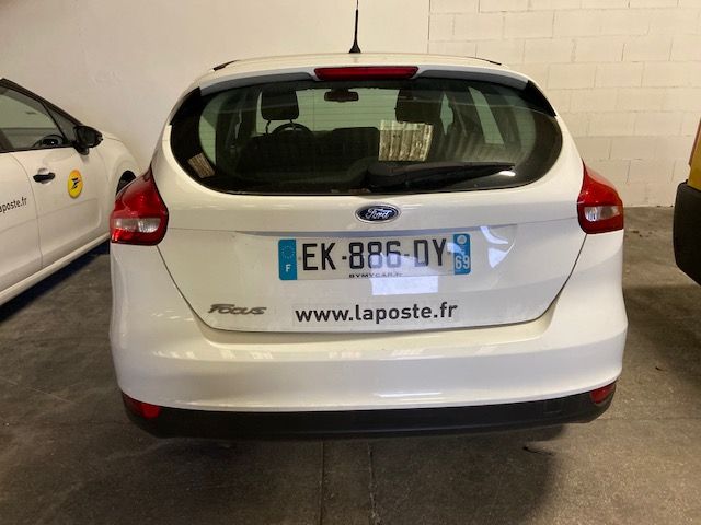 découvrez notre sélection variée de modèles ford, alliant performance, confort et technologie. que vous recherchiez une berline, un suv ou un véhicule utilitaire, trouvez le modèle ford qui répond à vos attentes. explorez les dernières innovations et caractéristiques qui font de ford un leader sur le marché automobile.