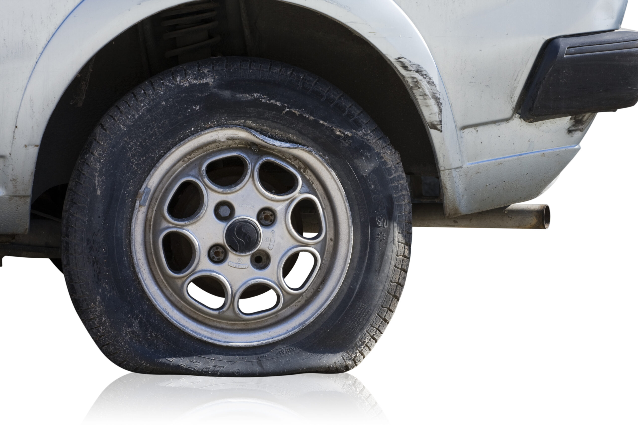 découvrez les solutions pour faire face à un pneu dégonflé ou crevé. apprenez à identifier les causes, à réparer rapidement votre pneu et à éviter les désagréments sur la route. restez en sécurité et informé !