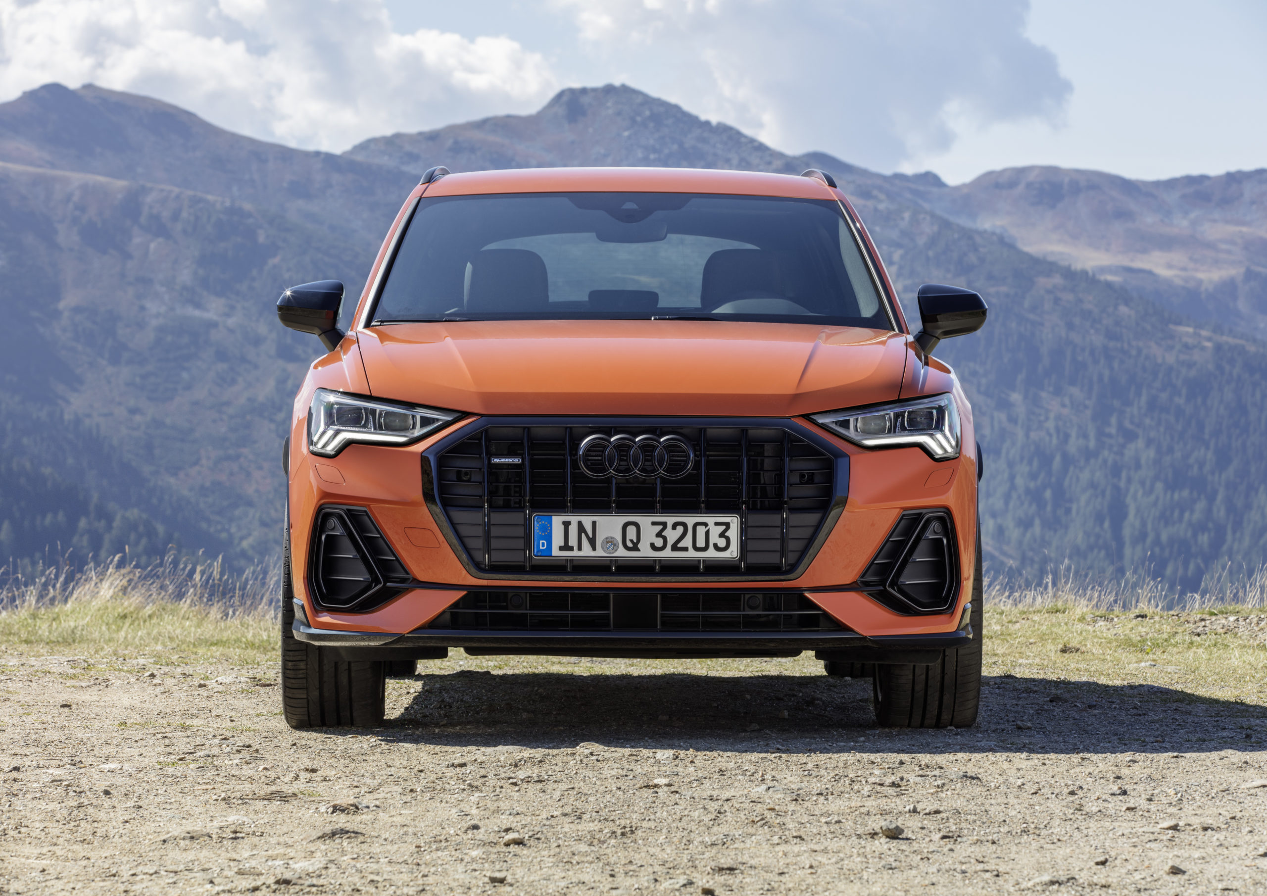 découvrez notre sélection de pneus adaptés pour votre audi q3, alliant performance, sécurité et confort. trouvez le modèle idéal pour améliorer votre expérience de conduite.