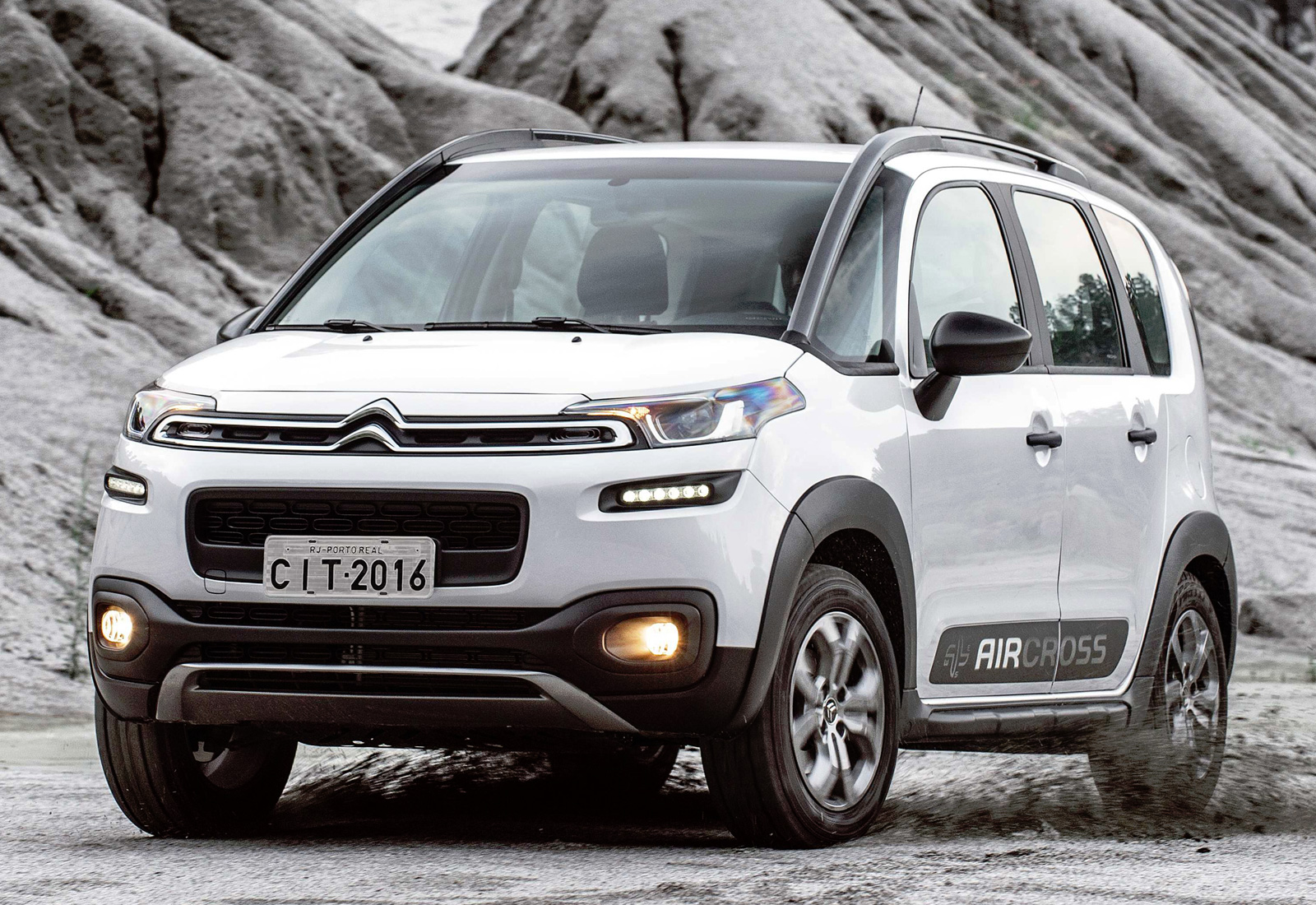 découvrez notre sélection de pneus spécialement conçus pour le citroën c3 aircross. offrant performance, sécurité et confort, trouvez le pneu idéal pour votre véhicule et améliorez votre expérience de conduite.
