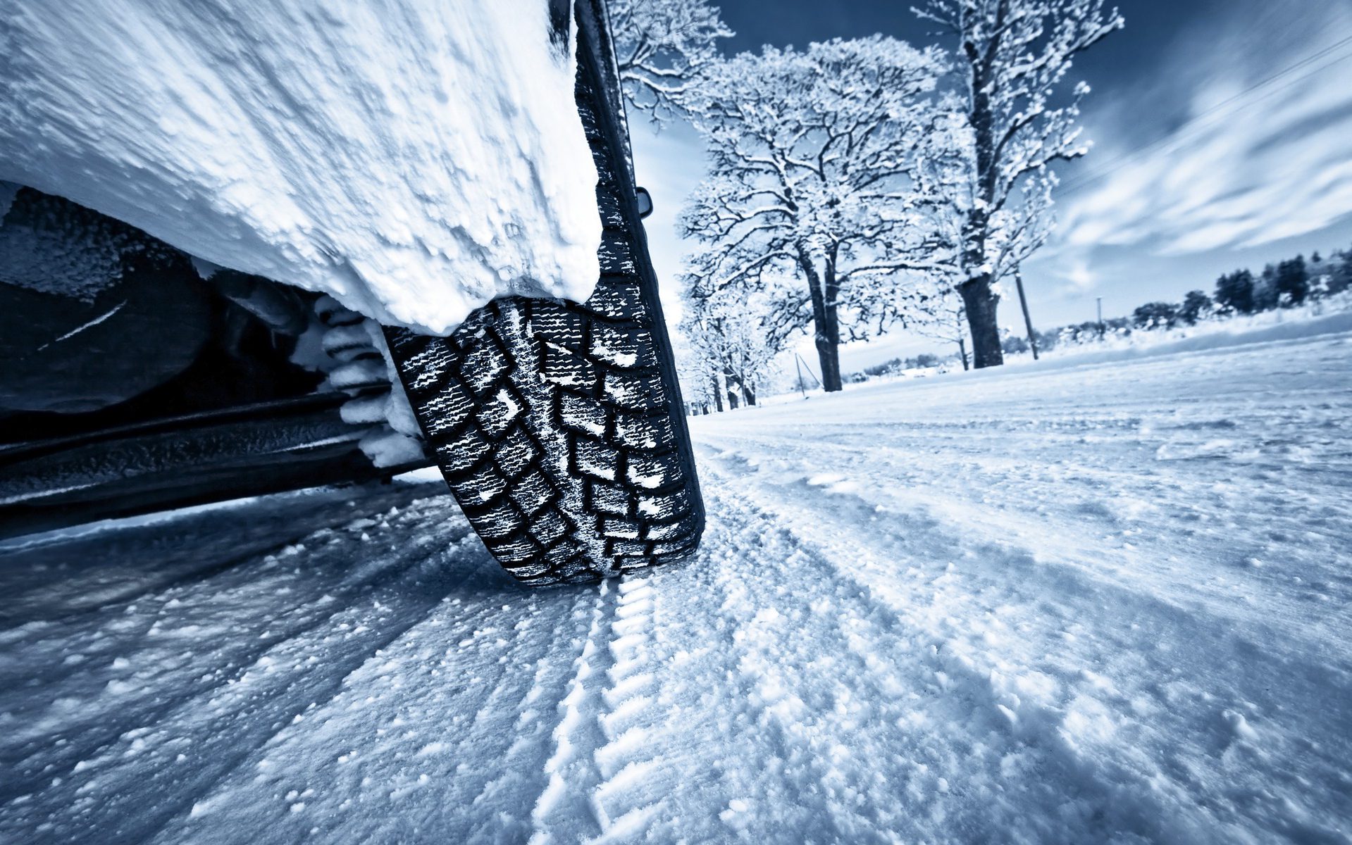 découvrez notre gamme de pneus hiver adaptés à toutes les conditions climatiques. assurez votre sécurité et optimisez vos performances sur routes enneigées et verglacées. profitez de conseils d'experts pour bien choisir vos pneus hiver et rouler en toute tranquillité cet hiver.