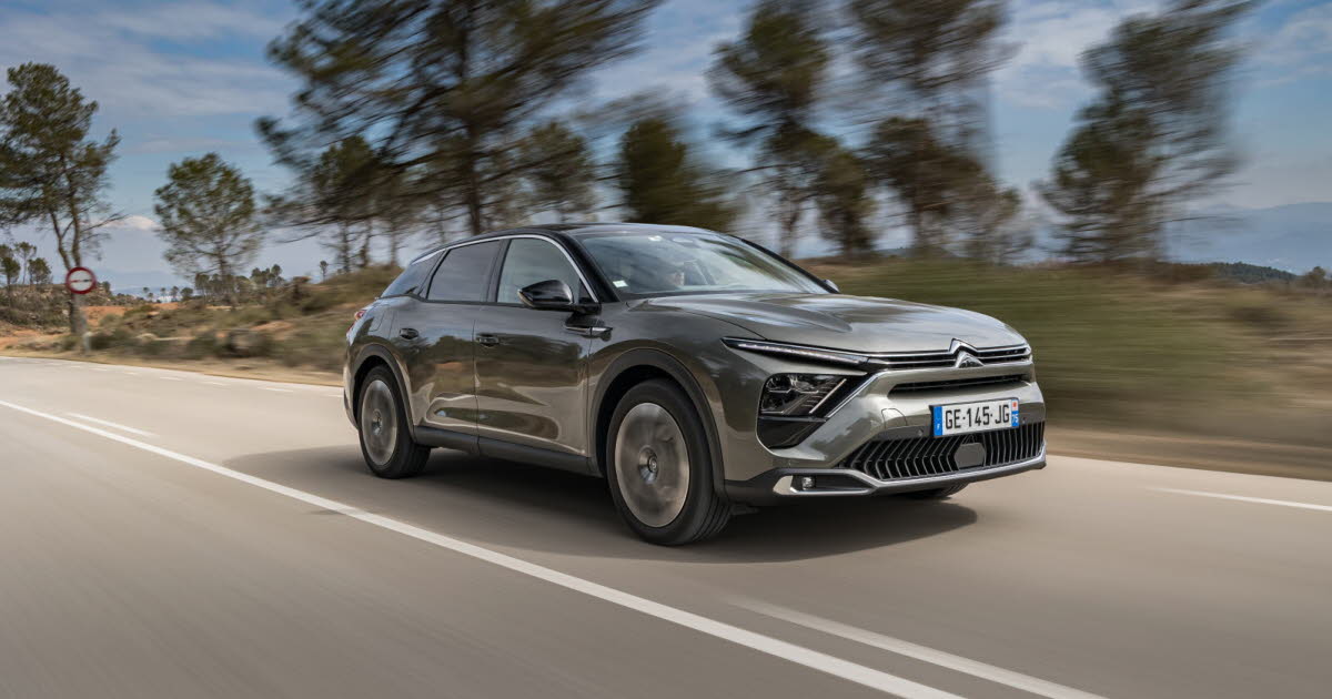 découvrez les pneus idéaux pour votre citroën c5 x, offrant une performance optimale, une adhérence exceptionnelle et un confort de conduite inégalé. optez pour la sécurité et la durabilité avec notre sélection de pneus adaptés à tous vos besoins.