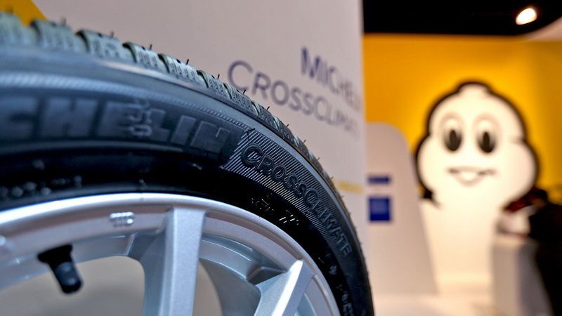 découvrez les dernières innovations en matière de pneus avec goodyear et michelin. améliorez votre expérience de conduite grâce à des technologies avancées, des performances optimisées et une sécurité accrue. restez à la pointe des tendances du secteur automobile.