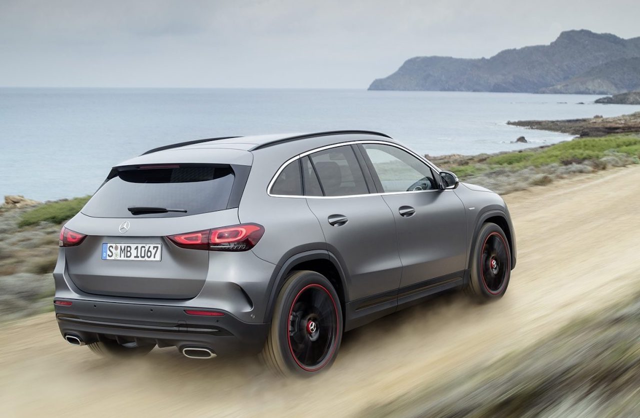 découvrez notre sélection de pneus de qualité spécialement conçus pour la mercedes gla ii. optimisez votre confort de conduite et la sécurité de votre véhicule avec des pneus adaptés à tous les types de routes et conditions météorologiques.