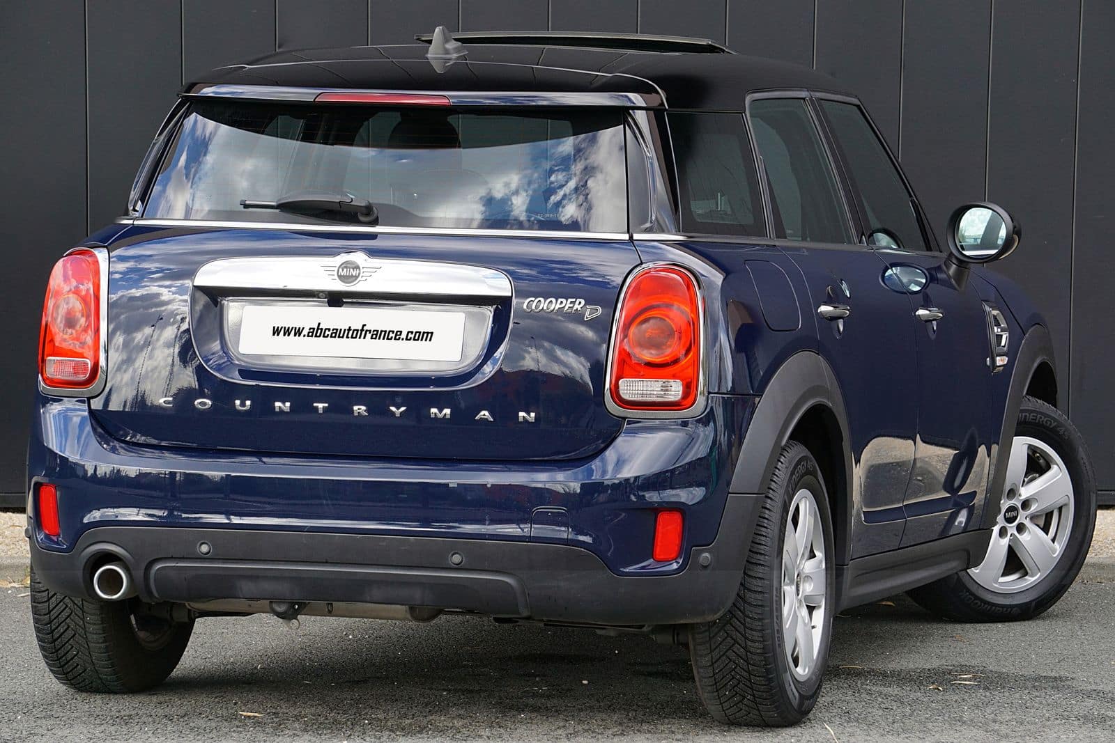 découvrez notre large sélection de pneus pour mini countryman 2, conçus pour optimiser la performance et la sécurité de votre véhicule. profitez d'une conduite agréable, quelles que soient les conditions météorologiques, avec des pneus adaptés à votre style de conduite. commandez dès maintenant pour bénéficier de nos meilleures offres !