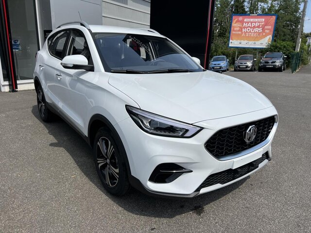 découvrez les pneus optimaux pour votre mg zs, conçus pour offrir une performance exceptionnelle sur route et une sécurité accrue dans toutes les conditions. améliorez votre expérience de conduite avec des pneus adaptés qui garantissent une adhérence parfaite et un confort inégalé.