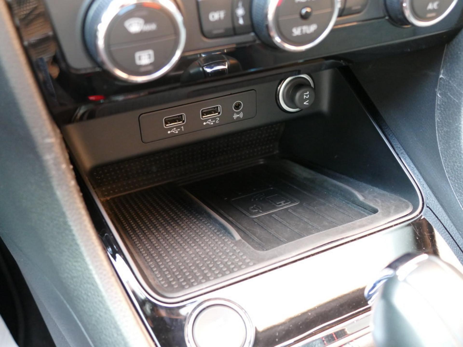 découvrez les pneus optimaux pour votre seat ateca, alliant performance, sécurité et confort sur toutes les routes. améliorez votre expérience de conduite avec notre sélection de pneus adaptés à votre suv.
