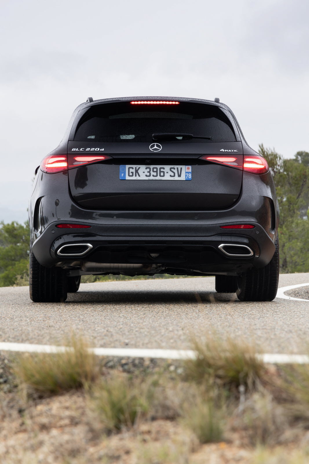 découvrez notre sélection de pneus performance spécialement conçus pour le mercedes glc. améliorez votre conduite avec des pneus offrant une adhérence optimale, un confort supérieur et une durabilité accrue. parfait pour les passionnés de conduite qui souhaitent allier style et performance.