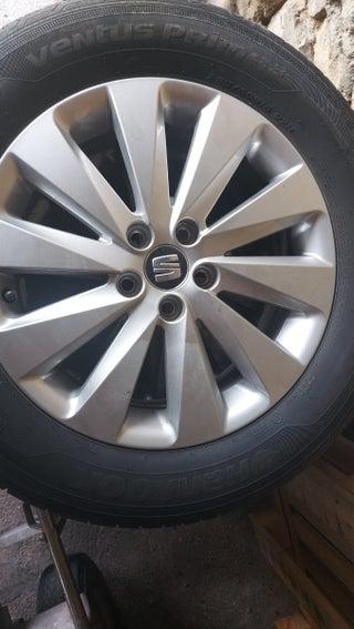 découvrez notre large sélection de pneus pour seat arona, offrant performance et sécurité sur route. trouvez le pneu idéal pour optimiser votre véhicule, que ce soit pour la ville ou les longues distances.