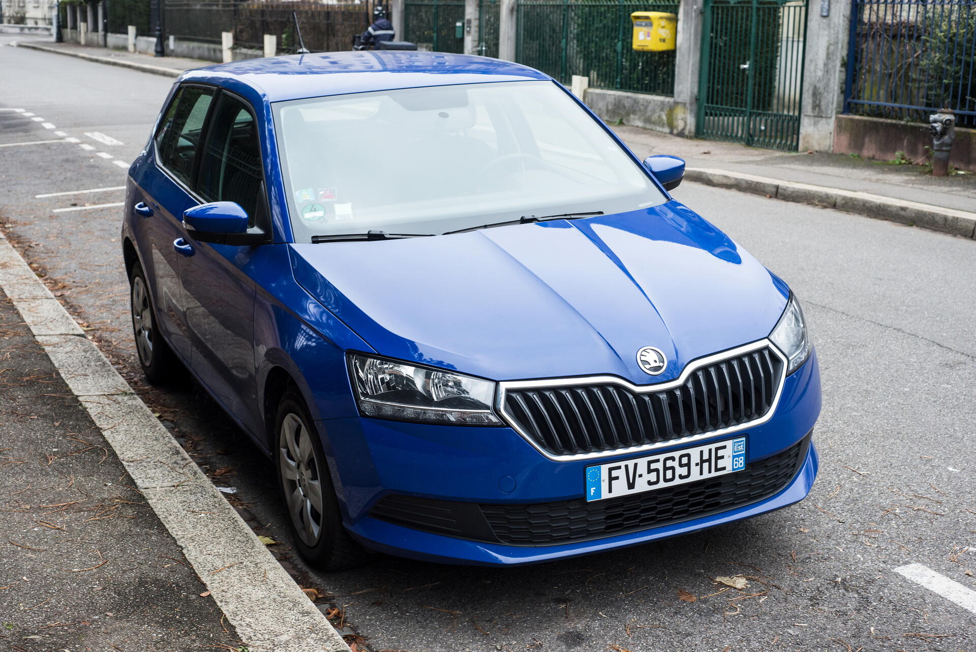 découvrez notre sélection de pneus adaptés à la skoda fabia iv, offrant sécurité, performance et confort sur la route. profitez des meilleures marques et conseils d'experts pour optimiser votre véhicule.