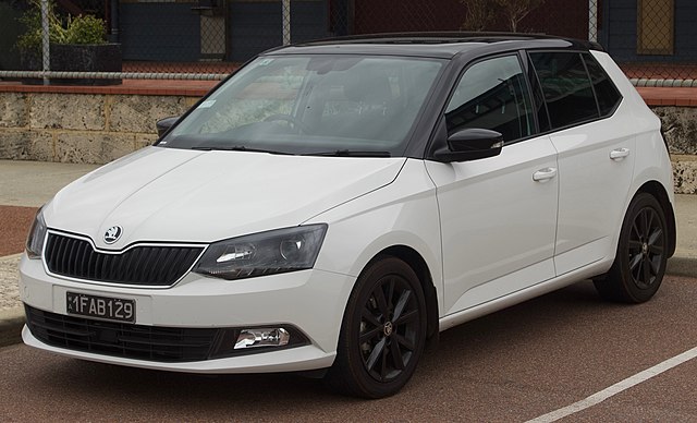 découvrez notre gamme de pneus spécialement conçus pour la skoda fabia iv. améliorez votre sécurité et votre performance sur la route avec des pneus adaptés à tous les types de conditions climatiques. ne laissez rien au hasard pour votre véhicule et choisissez la qualité!