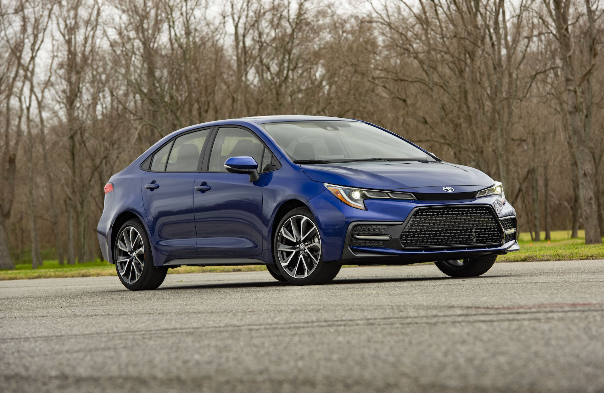 découvrez notre gamme de pneus adaptés à la toyota corolla. offrez à votre véhicule une performance optimale et une sécurité maximale sur la route. trouvez le pneu parfait pour votre corolla et roulez en toute confiance.