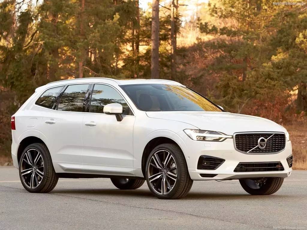 découvrez notre sélection de pneus adaptés au volvo xc62, offrant performance, sécurité et confort sur toutes les routes. trouvez le pneu idéal pour optimiser votre conduite.