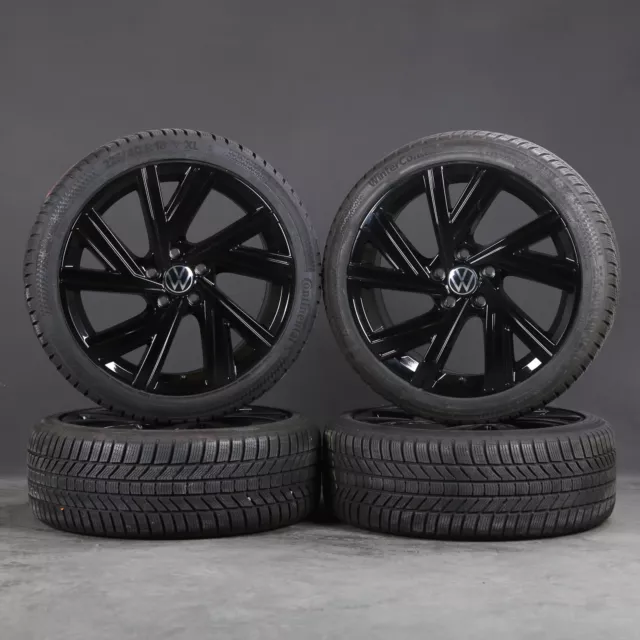 découvrez notre sélection de pneus spécialement conçus pour la volkswagen golf viii. profitez d'une performance optimale, d'une sécurité accrue et d'un confort de conduite inégalé avec nos pneus adaptés à votre modèle. trouvez le pneu idéal pour votre golf viii dès aujourd'hui !