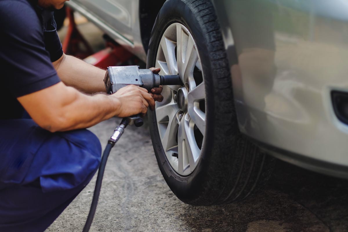 découvrez notre service de remplacement de pneus et jantes pour garantir votre sécurité sur la route. profitez d'une expertise professionnelle, de conseils personnalisés et de produits de qualité pour une conduite sereine. contactez-nous dès aujourd'hui pour un devis gratuit !