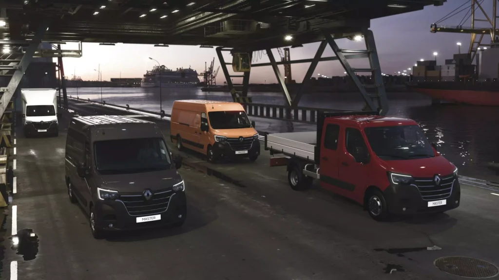 découvrez le renault master essentiels, un utilitaire robuste et polyvalent, idéal pour vos besoins professionnels. profitez d'un espace optimisé, de technologies modernes et d'une performance fiable pour mener à bien toutes vos missions.