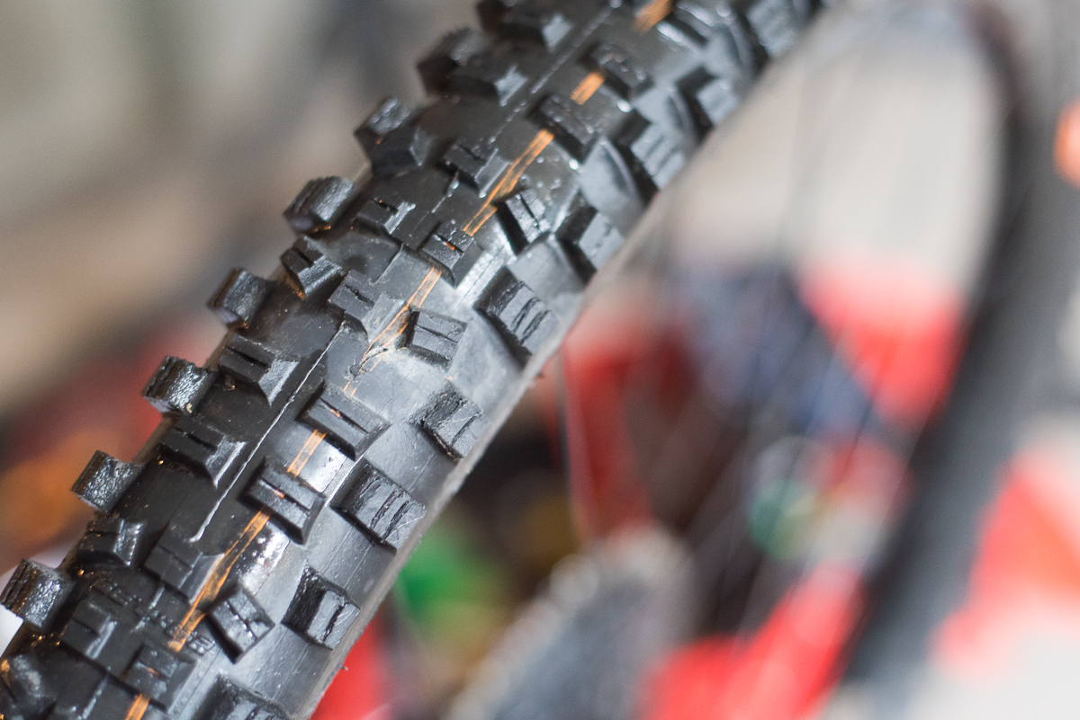 découvrez nos services de réparation de pneus tubeless pour assurer votre sécurité sur la route. profitez d'une intervention rapide et professionnelle pour prolonger la durée de vie de vos pneumatiques.