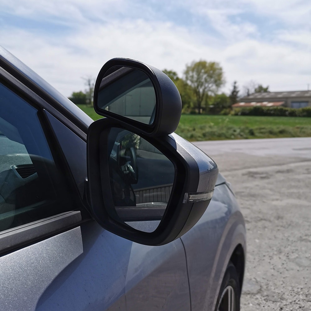 besoin d'une réparation de rétroviseur auto ? découvrez nos services rapides et efficaces pour remettre en état vos rétroviseurs. profitez d'une qualité de réparation professionnelle et d'un service client à votre écoute pour garantir votre sécurité sur la route.