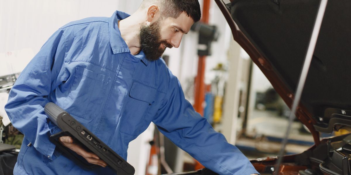 découvrez nos services de réparation automobile adaptés aux budgets rsa. profitez d'une expertise technique pour remettre votre voiture en état sans vous ruiner. solutions accessibles et qualité garantie pour tous.