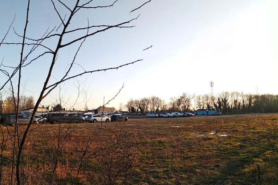 découvrez nos solutions de stationnement à l'aéroport d'orly pour un départ serein. réservez votre place en ligne et bénéficiez de tarifs avantageux, d'un accès rapide à l'aéroport et d'un service sécurisé. simplifiez vos voyages avec notre service de stationnement pratique et économique.