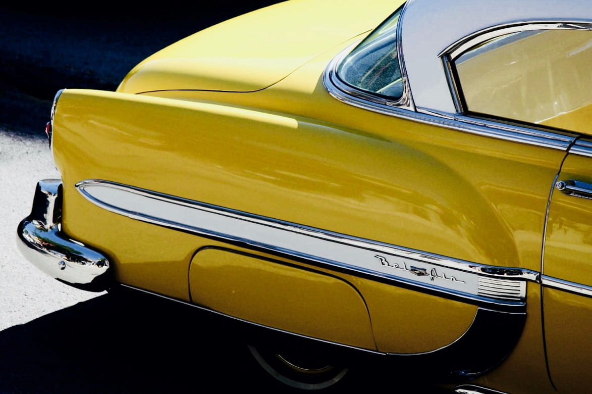découvrez comment sublimer la carrosserie de votre véhicule avec notre guide sur le vernissage. apprenez des techniques professionnelles pour obtenir un fini éclatant et protéger efficacement votre carrosserie des éléments extérieurs.