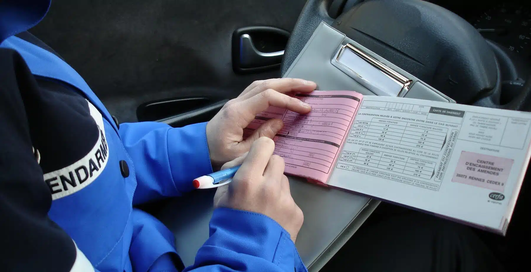 découvrez ce qu'il faut savoir sur les véhicules en situation d'échec au contrôle technique : les causes fréquentes, les conséquences et comment remédier à ces problèmes pour garantir votre sécurité sur la route.