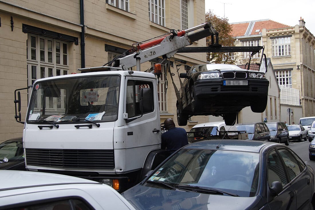 découvrez comment vérifier si votre voiture a été mise en fourrière. suivez nos conseils pratiques pour retrouver votre véhicule rapidement et éviter les frais supplémentaires.
